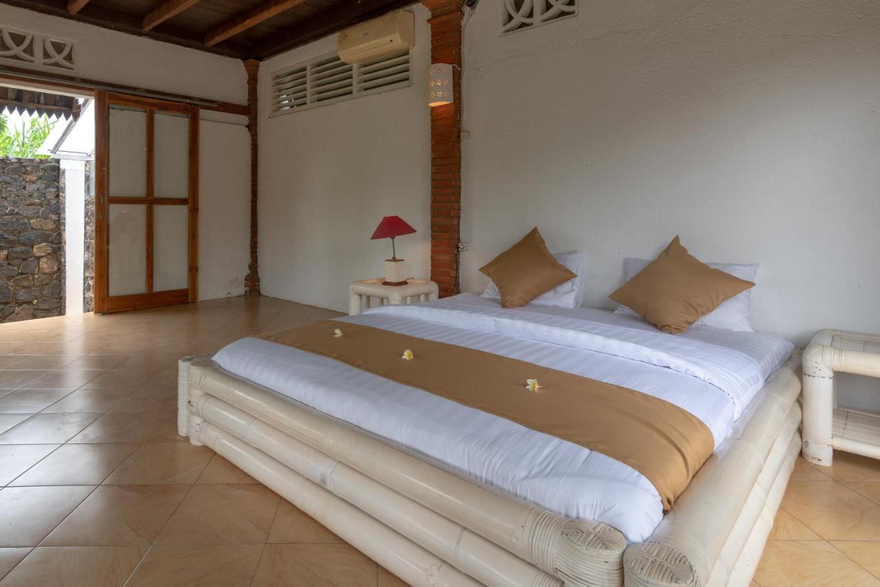 Villa Dinding Batu Сингараджа Экстерьер фото