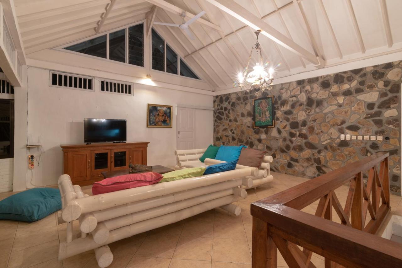 Villa Dinding Batu Сингараджа Экстерьер фото